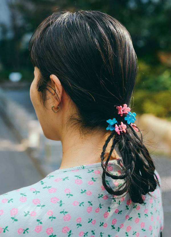 メルヘンにならない！大人の花柄コーデ。シルエットと小物使いがポイント。 | HugMug