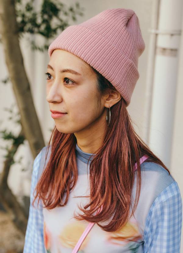 「パステルカラー」で大人可愛い春モード！ お出かけにぴったりな甘辛カジュアル | HugMug