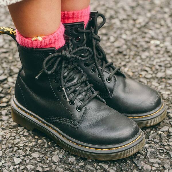 古着をおしゃれに着こなすコツ！ スポーティMIXで一気に垢抜けが叶う | HugMug