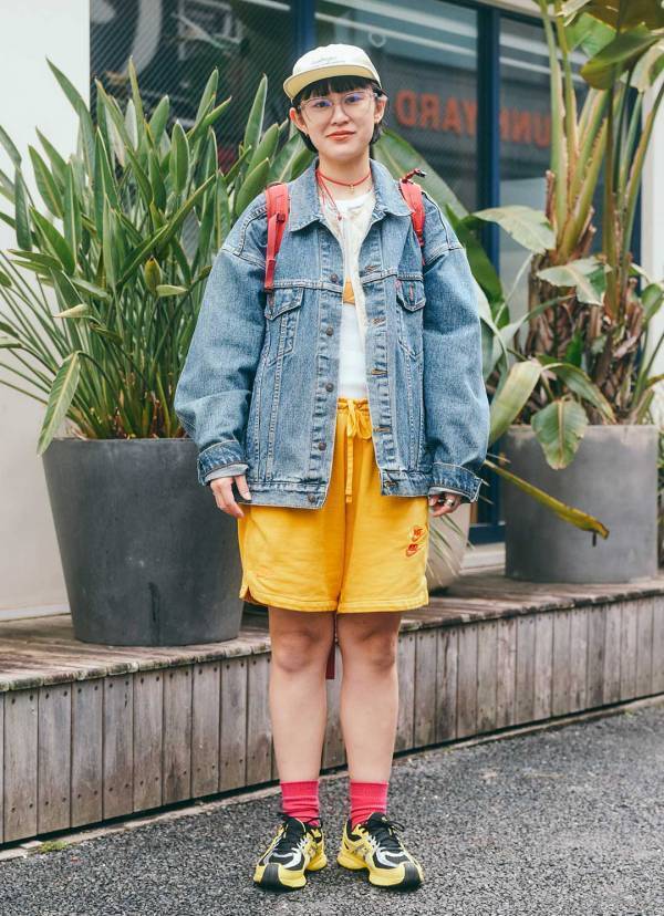 古着をおしゃれに着こなすコツ！ スポーティMIXで一気に垢抜けが叶う | HugMug