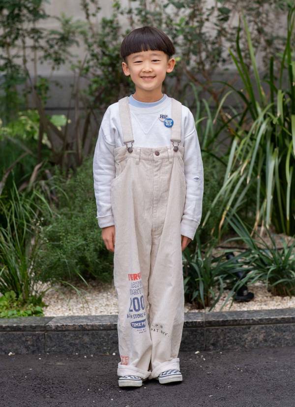 気になる旬の「ドット柄」はこう着る！ モノトーンでつくる甘辛MIXコーデ術 | HugMug