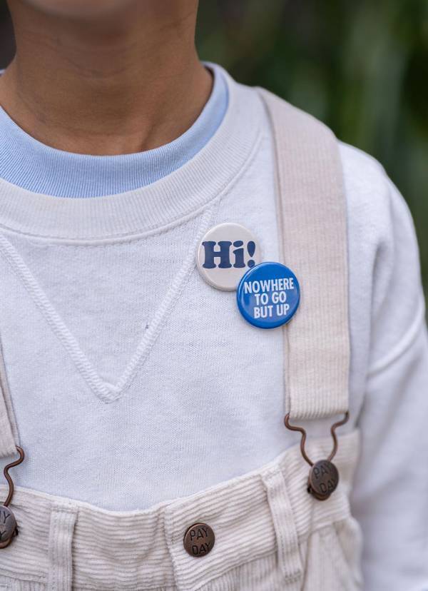 気になる旬の「ドット柄」はこう着る！ モノトーンでつくる甘辛MIXコーデ術 | HugMug