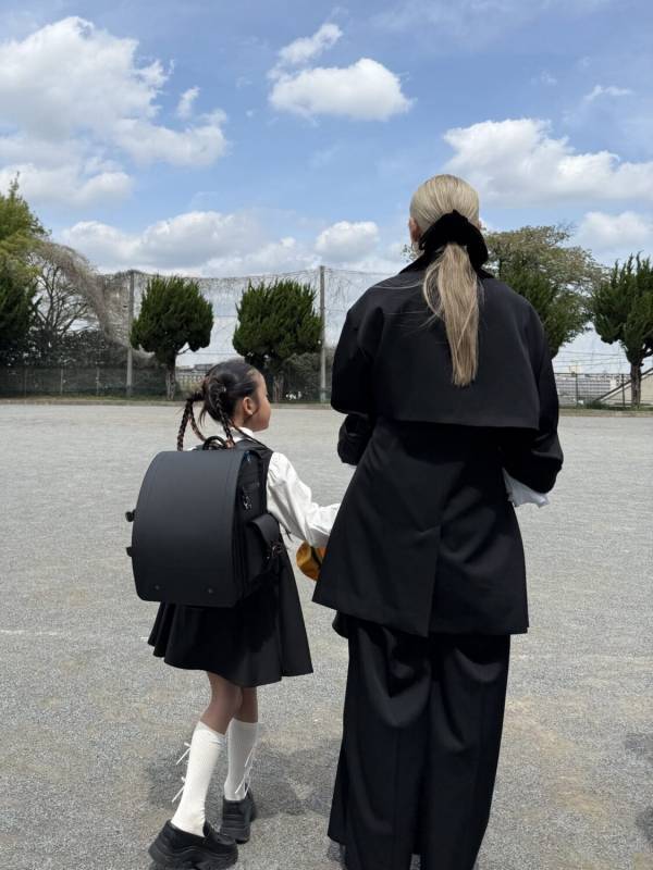 【卒園式・入学式コーデ】どこの？と聞かれたブランドから印象を変える着回しコーデ術までご紹介 | HugMug