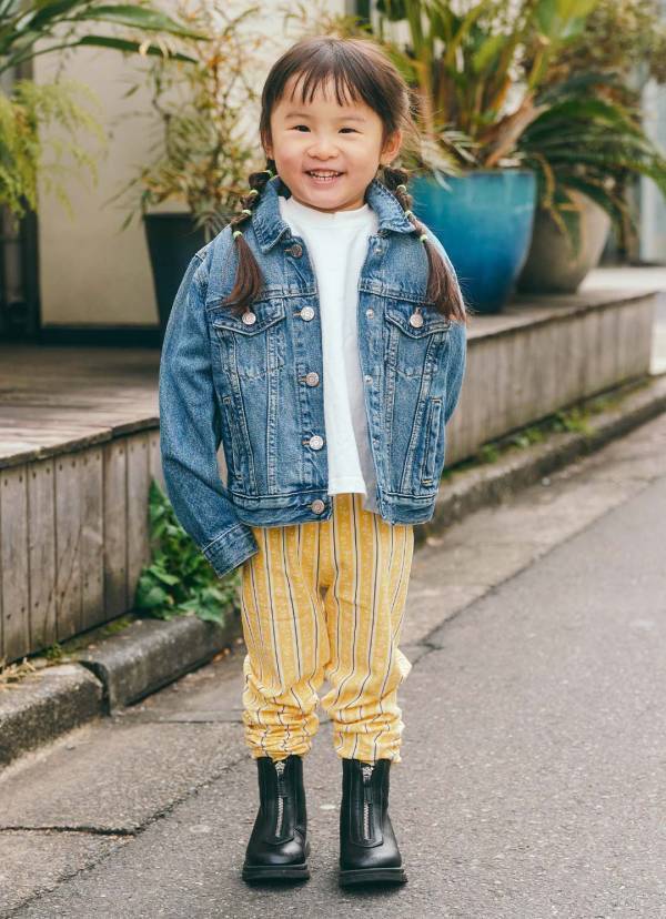 ジャケットスタイルの垢抜けコーデ！ ピンバッジやサングラスで遊び心をプラスしてみて | HugMug