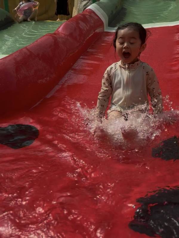 4人でまさかの2,000円！？ 「東京サマーランド」感謝デーがコスパ最強！ プール＆遊園地を大満喫！ | HugMug