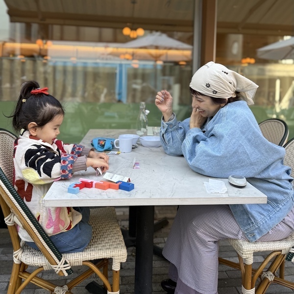 子連れママ必見！ 表参道「LINA STORES」でテラスランチがおすすめ！ 待ち時間グッズも紹介 | HugMug