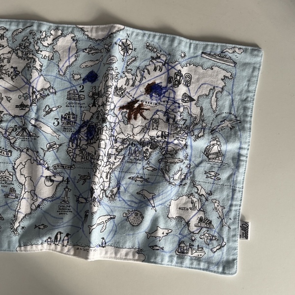 洗える布の塗り絵知ってる？イギリスの「WORLD MAP PLACEMAT TO GO」が可愛すぎる | HugMug