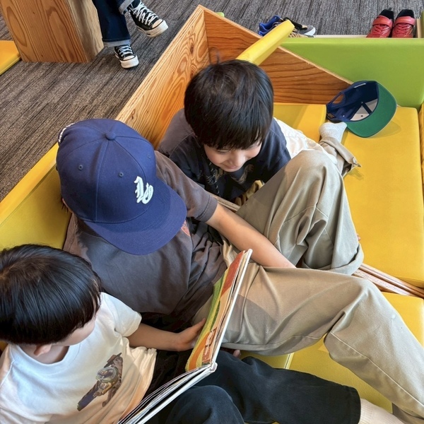 一度は行きたい図書館【角川武蔵野ミュージアム】建物から圧巻！本×アート×体験 | HugMug