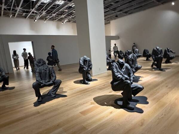 一度は行きたい図書館【角川武蔵野ミュージアム】建物から圧巻！本×アート×体験 | HugMug