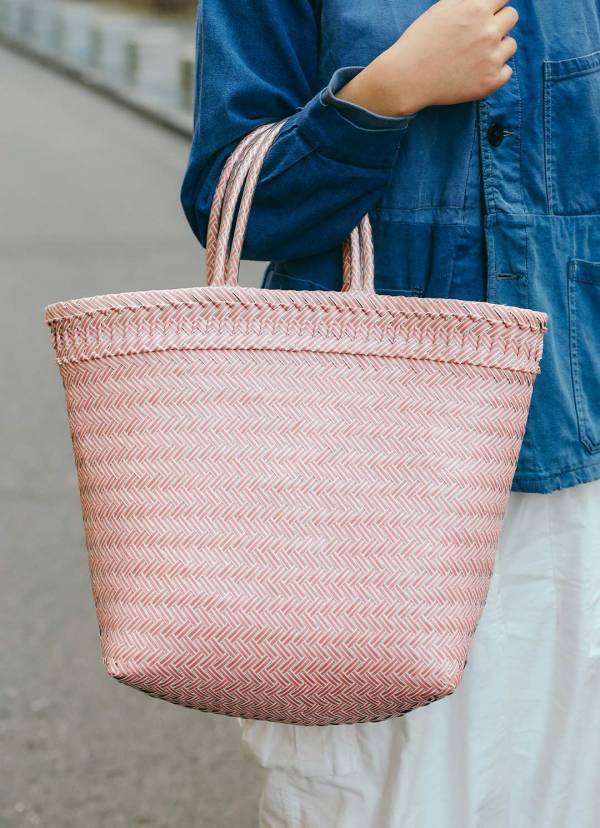 夫婦でデニムトップスを仲良しシェア♪ 洗練カジュアルのお手本コーデ | HugMug