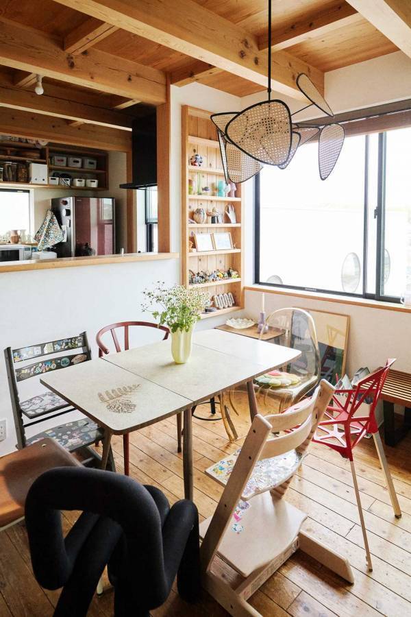 センスのいい家族が暮らす家【Vol.28  デザイン家具と木のぬくもりが調和する家・EMILYさん邸】 | HugMug