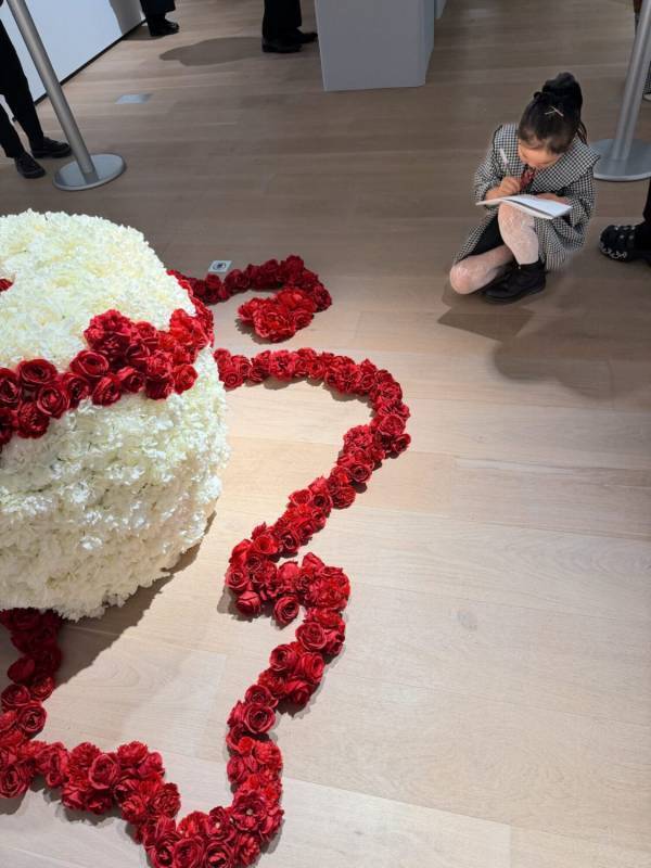 【麻布台ヒルズ】子連れで楽しめるアート展「Face to face」をレポ！ 限定グッズも必見！  | HugMug