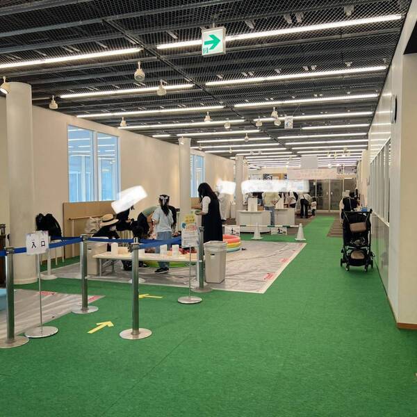 【6月末まで】渋谷で無料スライム体験！子連れで行きたい「ハチラボ」のスライム展 | HugMug