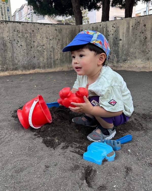 子どもが夢中になれる！センスのいい家族が選ぶ「公園遊びグッズ」9選 | HugMug