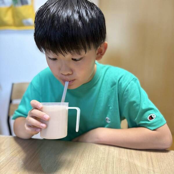 子ども向けプロテイン！？ スポーツ少年におすすめしたい！ ジュニアプロテイン「アストリション」が成長期の補食にピッタリ | HugMug