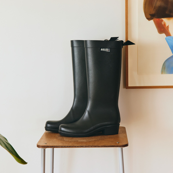 おしゃれなママが使ってる！【雨の日シューズ10選】 | HugMug