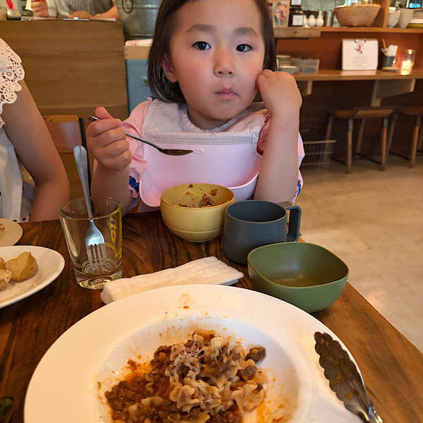 アクティブ派におすすめ！【子連れ沖縄】プール・器巡り・三線ライブなど欲張りルートを紹介 | HugMug