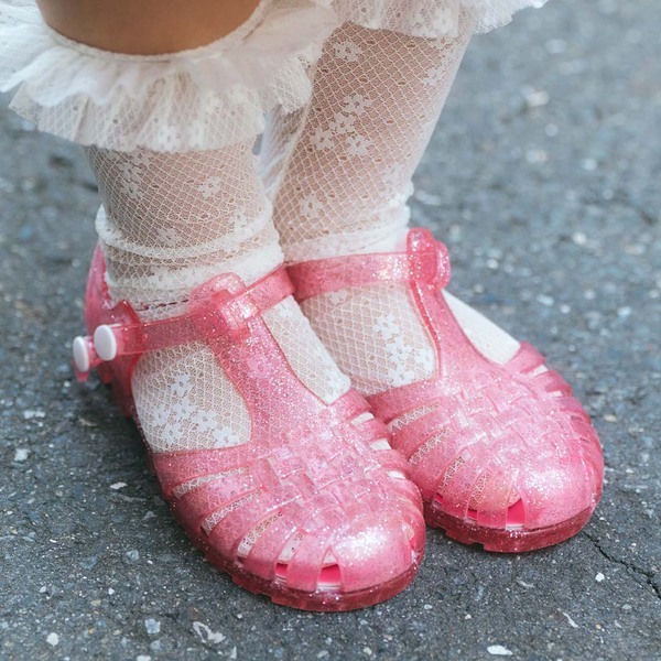 キッズサンダル人気No.1♡【ジェリーサンダルSNAP6選】 | HugMug