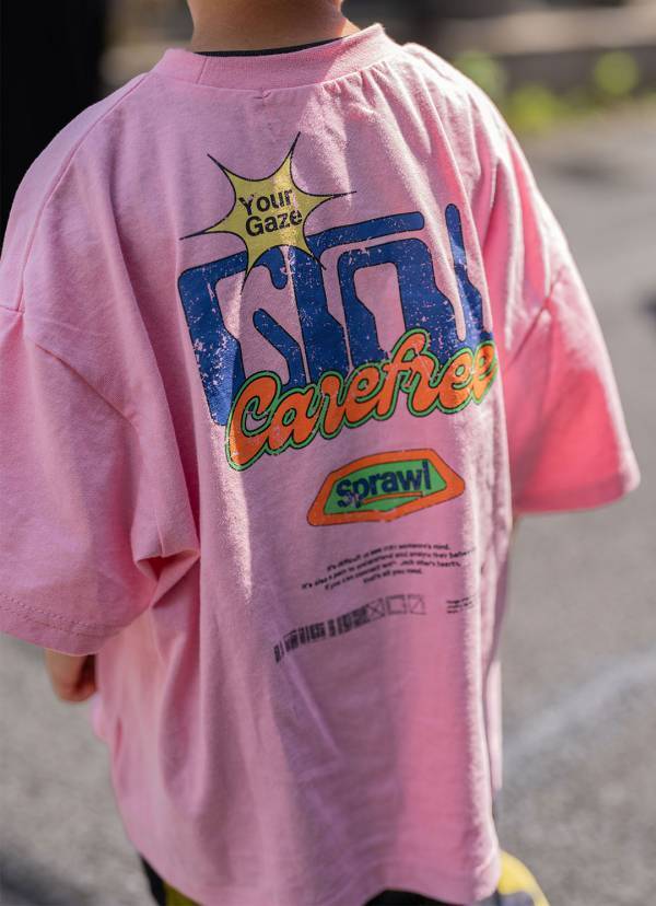 ヴィンテージ好きなおしゃれママコーデ。「カラーＴシャツ」で簡単こなれ見え | HugMug