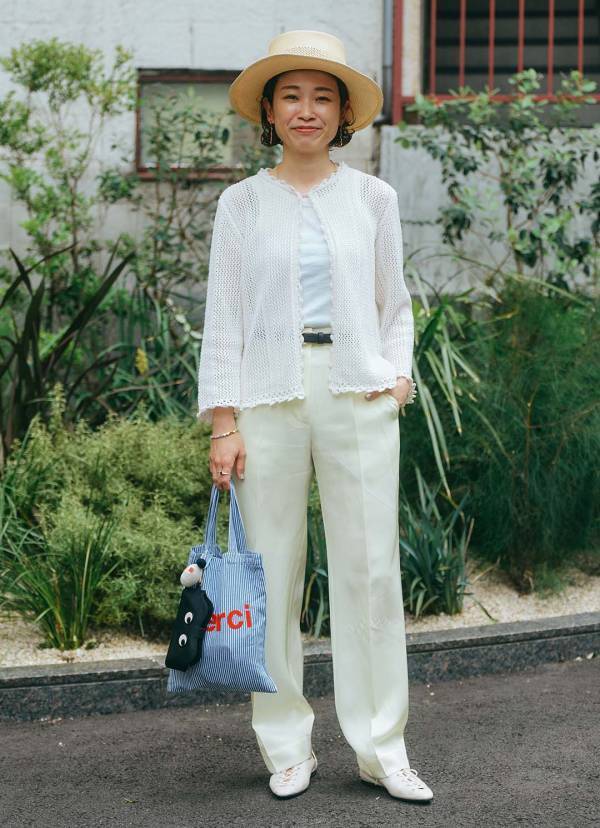 【ZARA】のポイントニットカーディガンが超優秀！夏は程よい肌見せが垢抜けのコツ | HugMug