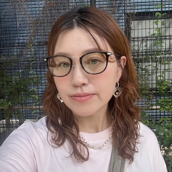 【Zoff】薄めカラーでも安心のUVカット！普段使いできるサングラスが優秀 | HugMug