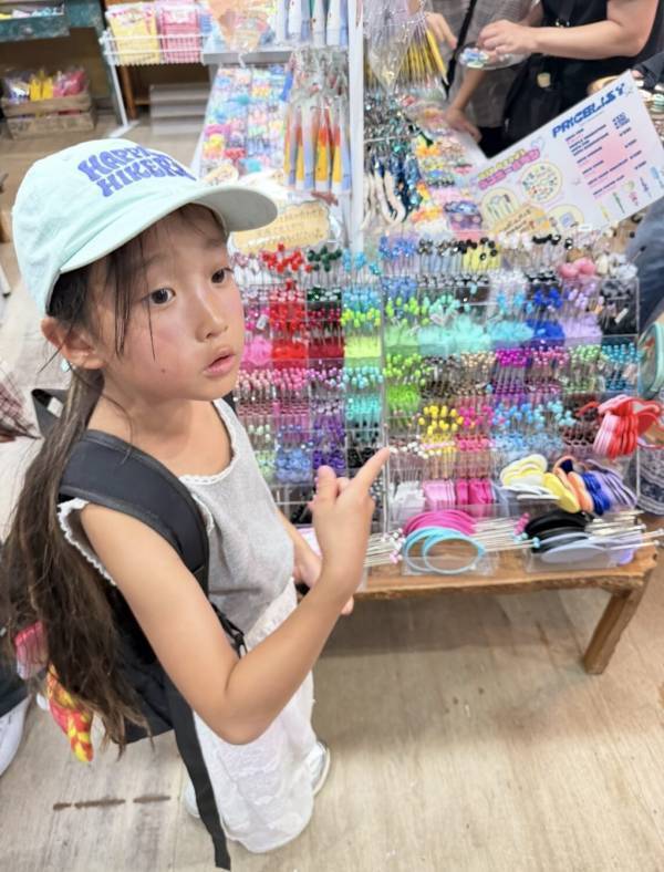 小学生女子と行く！【新大久保】カスタム雑貨から韓国グルメ、コスメまで徹底レポ！ | HugMug