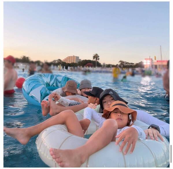 8月限定！【稲毛海浜公園】の「ナイトプール」が追加料金なしで遊べる神コスパ | HugMug