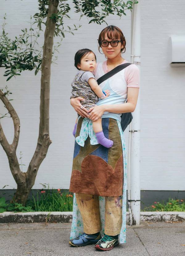 腰に巻くだけ！ 長袖ワンピースの簡単アレンジが今の季節にぴったり | HugMug