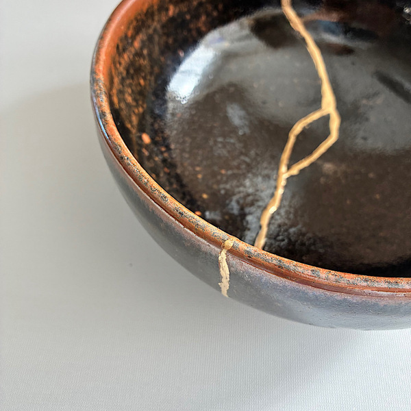 初心者でも自宅でできる【金継ぎキット】割れた器を素敵に蘇らせよう | HugMug