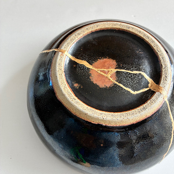 初心者でも自宅でできる【金継ぎキット】割れた器を素敵に蘇らせよう | HugMug