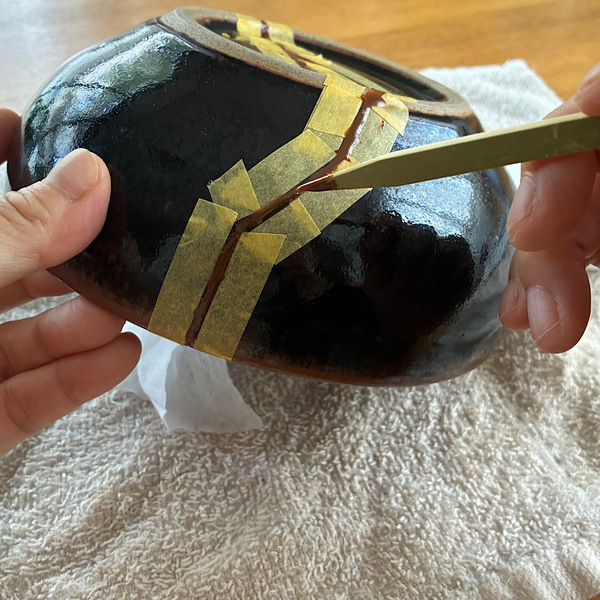 初心者でも自宅でできる【金継ぎキット】割れた器を素敵に蘇らせよう | HugMug