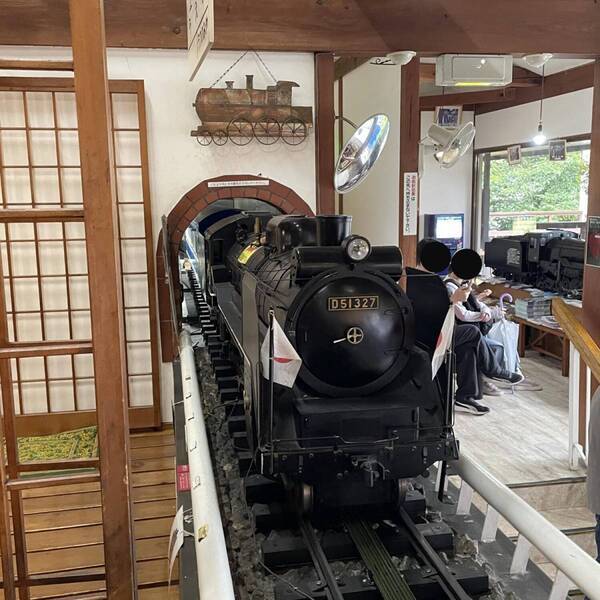 【電車好き必見】機関車が料理を運ぶ⁈那須の名物レストラン | HugMug