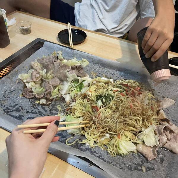 【電車好き必見】機関車が料理を運ぶ⁈那須の名物レストラン | HugMug