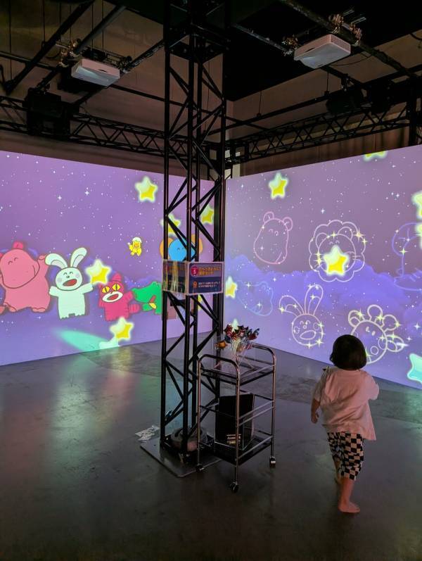 【未就学児無料】横浜駅から2分！「たべっ子どうぶつ MIRAI LAB.」へ親子で行ってみた | HugMug