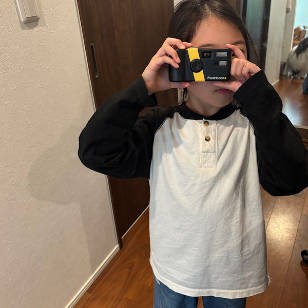 フィルムなのにデジタル！？日常を残したくなる『Flashback』が楽しすぎる！ | HugMug