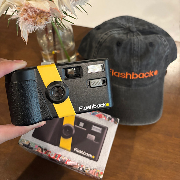 フィルムなのにデジタル！？日常を残したくなる『Flashback』が楽しすぎる！ | HugMug