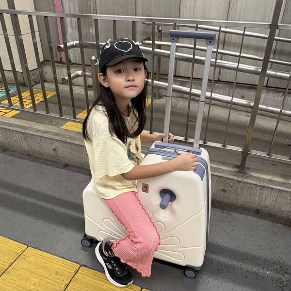 【First.B】子連れ旅行の救世主！子どもを乗せて楽々移動できるキャリーケースが最強すぎる | HugMug