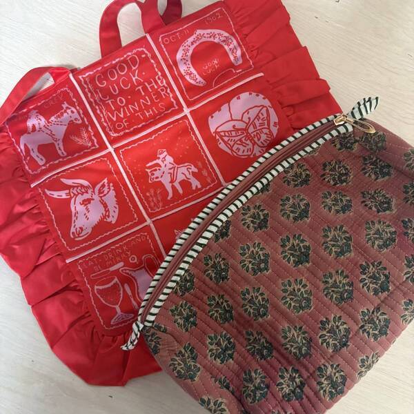 収納力も見た目も優秀！【実際に買ってよかった】大容量ポーチ＆秋の差し色バッグおすすめ2選 | HugMug