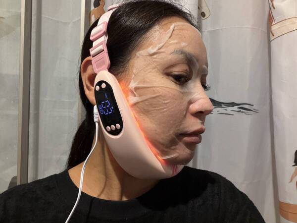 手で動かさなくてOK！？忙しいママの「ながら美容」に韓国EMS美顔器がおすすめ | HugMug