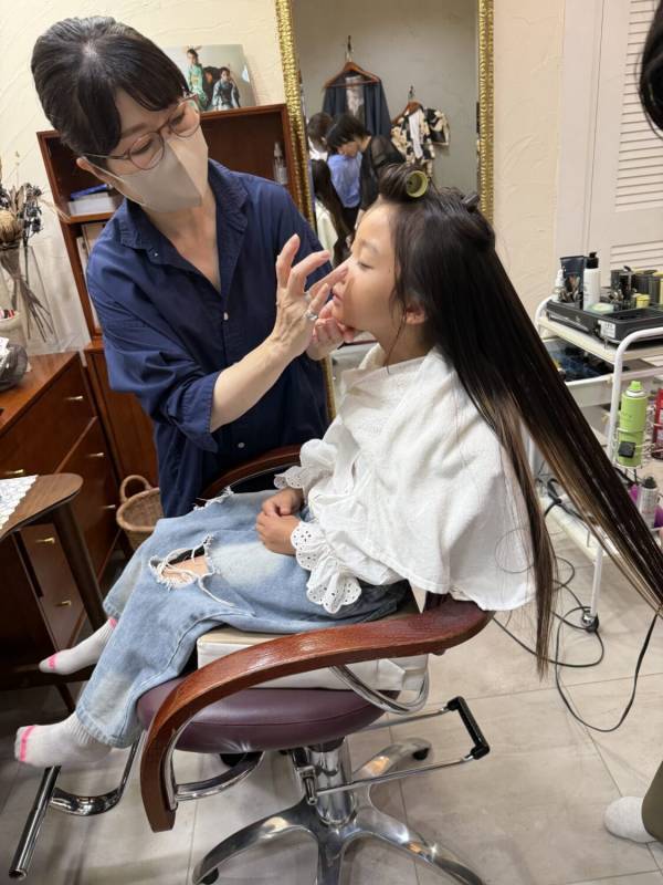 【七五三】 着物選びからヘアメイクまで丸ごとお任せできる「KAEDENOCO」がおすすめ | HugMug