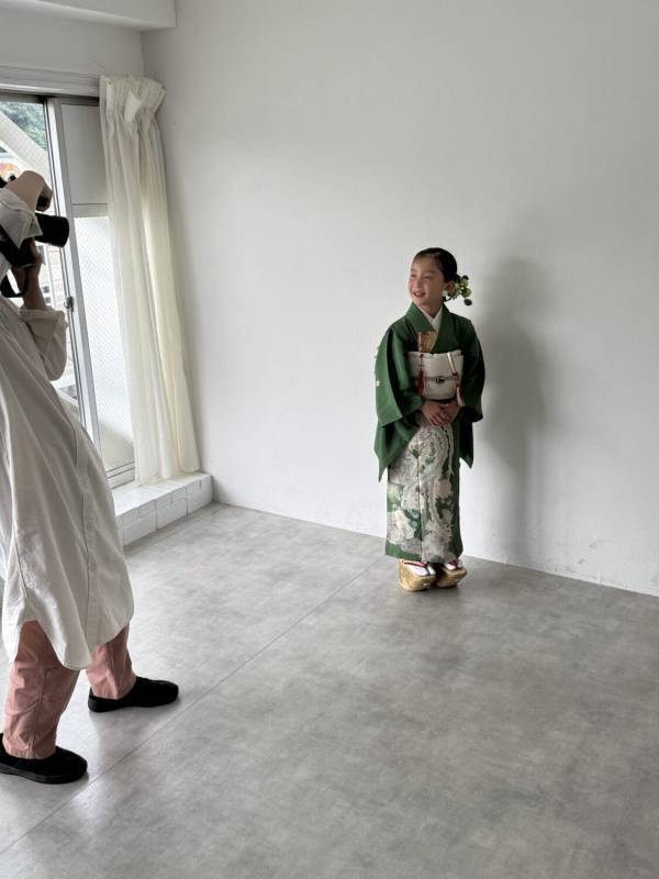 【七五三】 着物選びからヘアメイクまで丸ごとお任せできる「KAEDENOCO」がおすすめ | HugMug