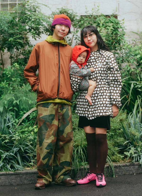 ひと癖スニーカーなら『ナイキ』一択！ 夫婦でブランドシェアした足元に注目 | HugMug