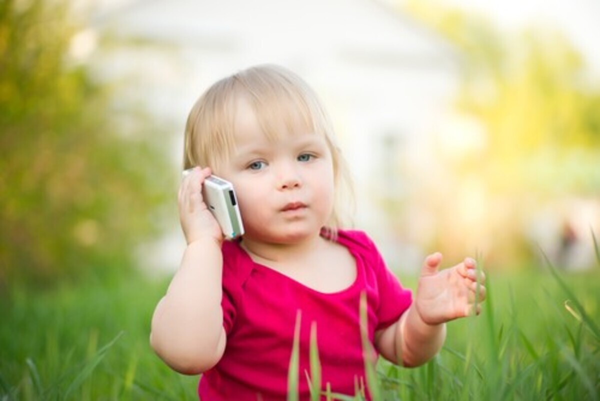 驚くほど感性伸びる 2歳から始めたい 電話ごっこ はおしゃべりの練習にピッタリ 16年4月7日 ウーマンエキサイト 1 2