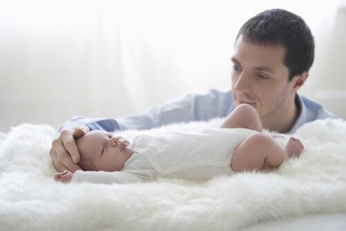就寝前にテレビ見せてない パパも要注意の 子どもが夜に寝なくなる 5つのng行動 16年5月12日 ウーマンエキサイト 1 2