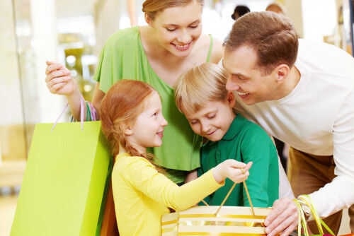 8月27日まで 半期に1度の プレミアム アウトレットバーゲン がママにオススメの理由 17年8月14日 ウーマンエキサイト 1 2