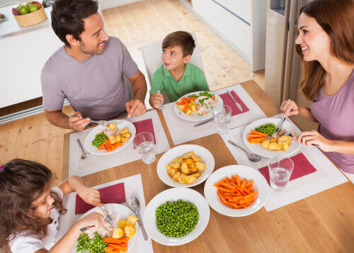 子どもの前でヤメテ 夫の 困った食事マナー を直したい時のポイント 18年2月16日 ウーマンエキサイト 1 2