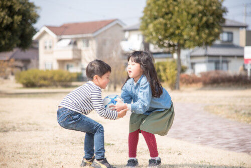 年中 年長さん お友達との喧嘩の理由ベスト3 と喧嘩が多い時期って 19年3月16日 ウーマンエキサイト 1 3