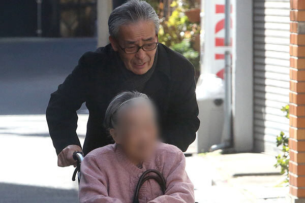 須田哲夫アナ語る介護難民危機「92歳認知症母の施設がない」
