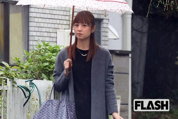 離婚「小倉優子」慰謝料ゼロでもブログの収入月150万円