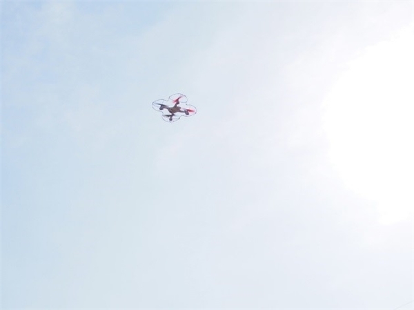 はじめてのドローン！空飛ぶカメラで遊ぶ